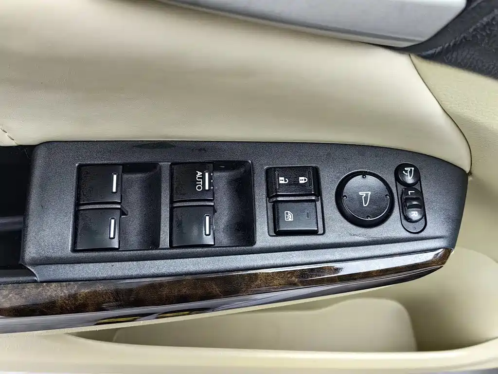 Honda Accord — миниатюра 9