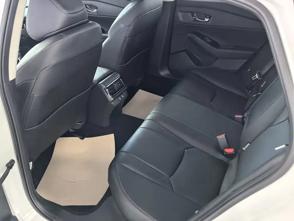 Honda Inspire — миниатюра 8