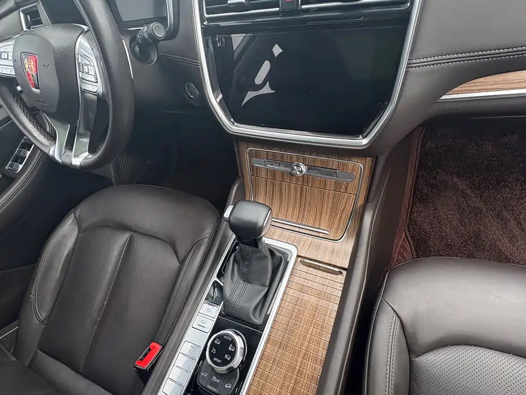 Roewe RX8 — миниатюра 8