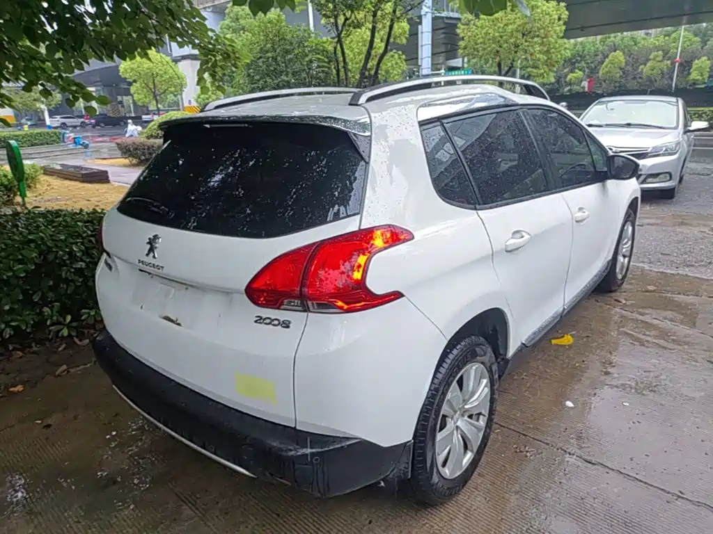 Peugeot 2008 — миниатюра 7