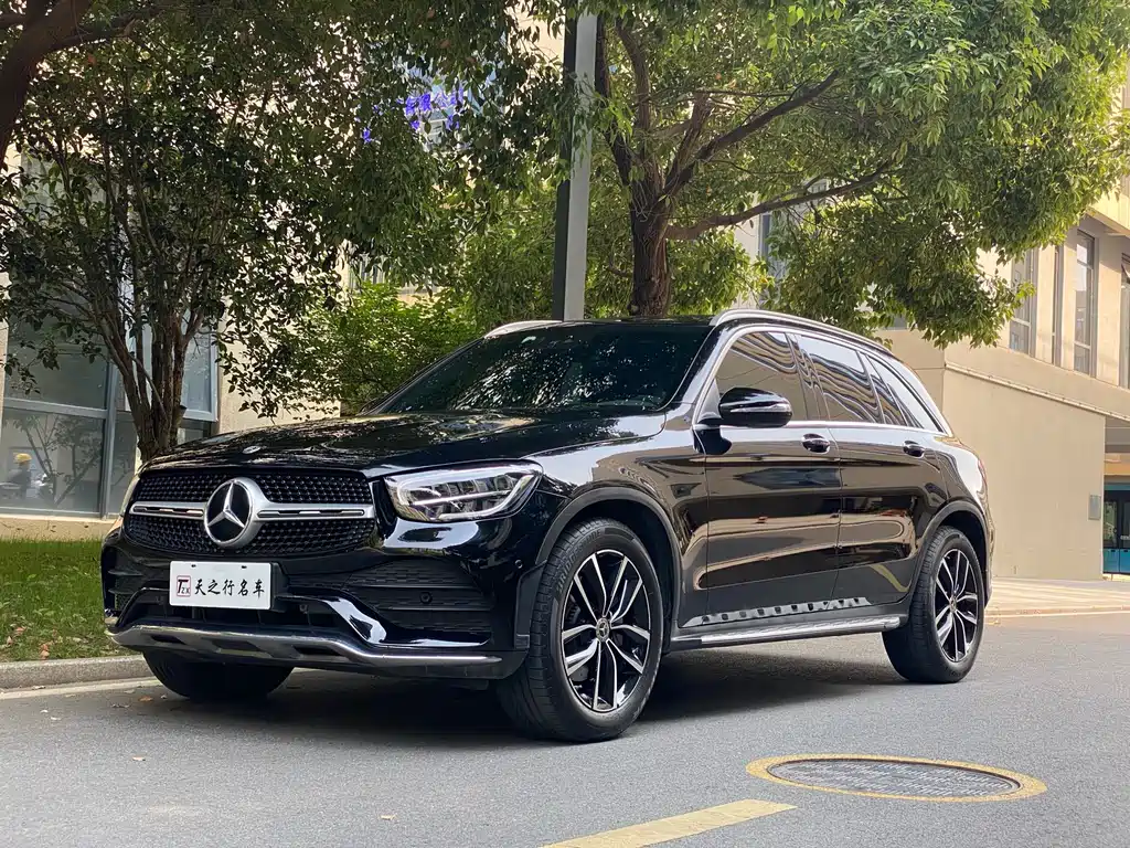 Купить Mercedes-Benz GLC