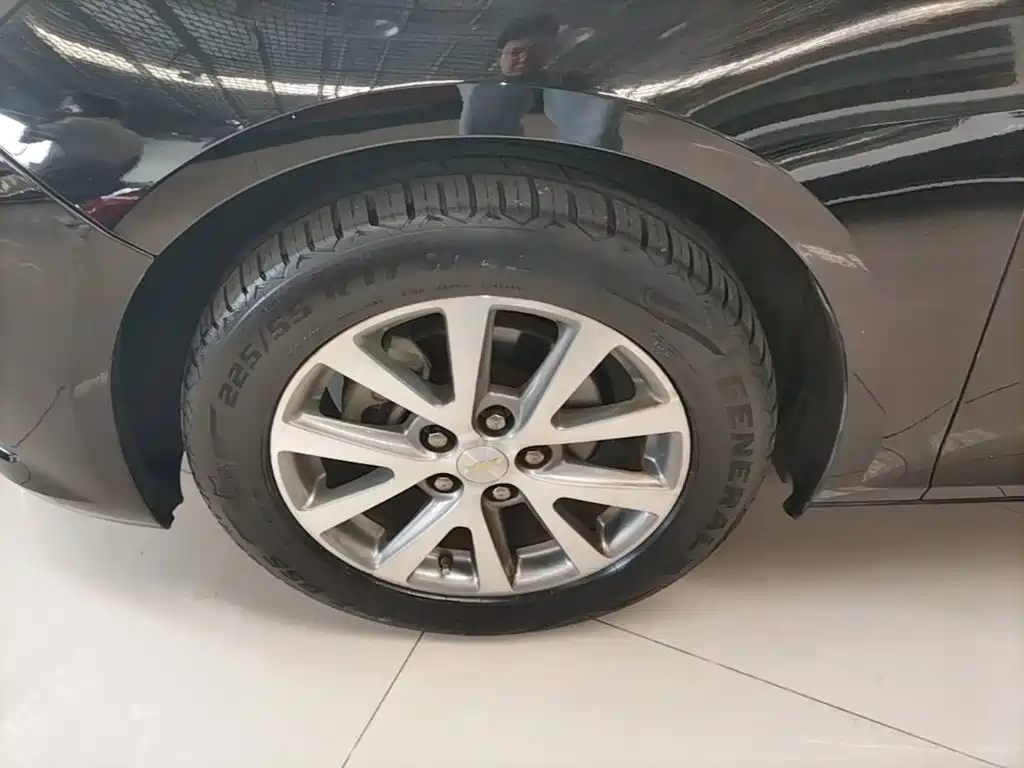 Chevrolet Malibu — миниатюра 23
