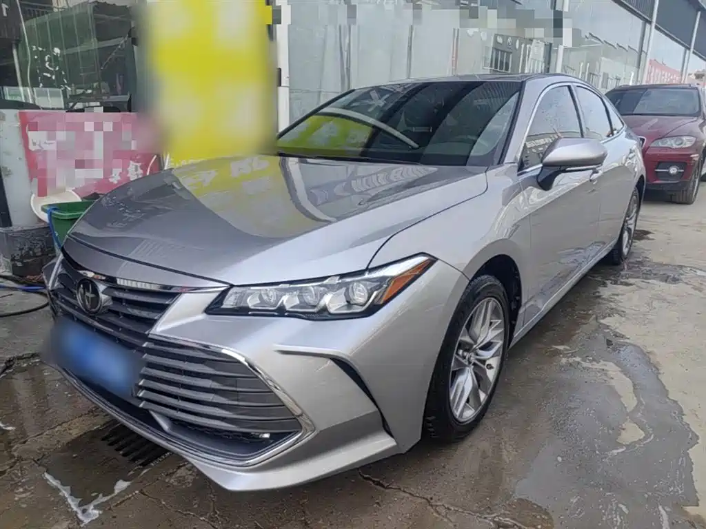 Купить Toyota Avalon