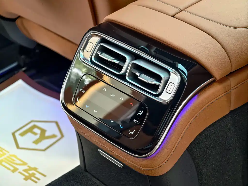 Mercedes-Benz S-Class — миниатюра 12