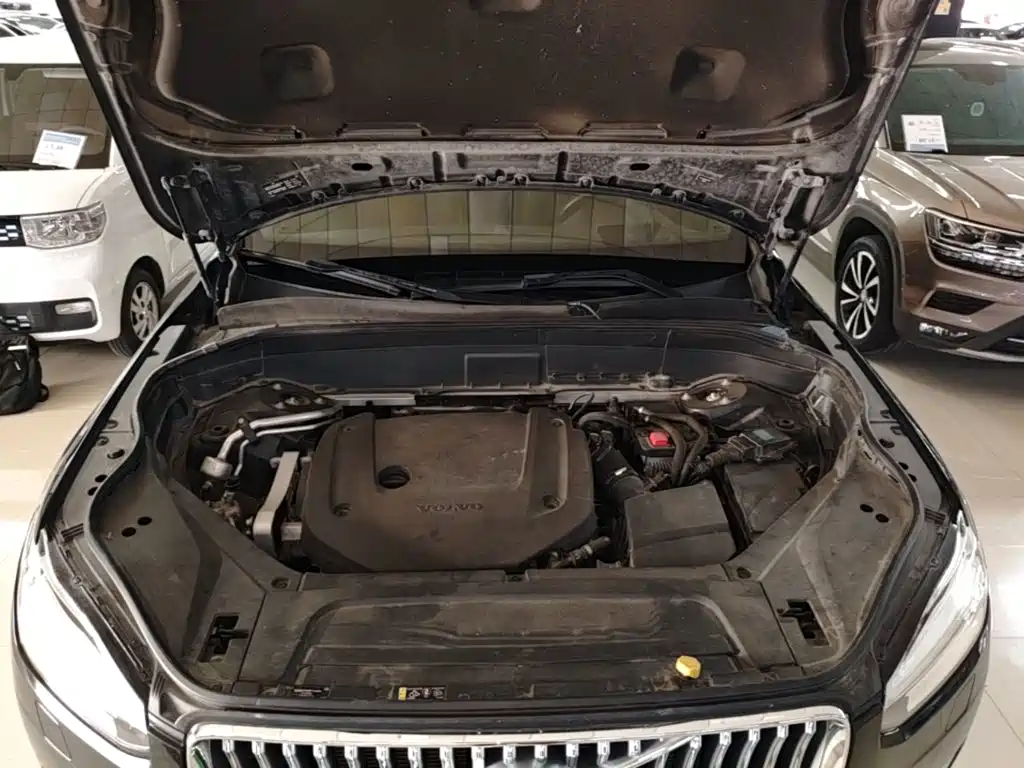 Volvo XC90 — миниатюра 20