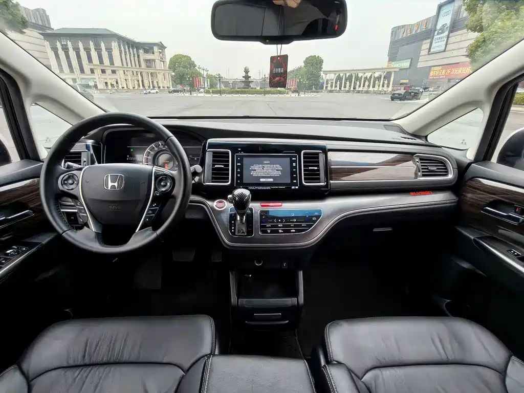 Honda Elysion — миниатюра 11