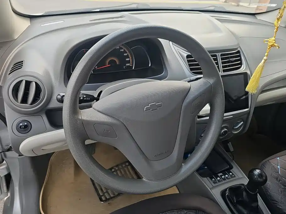 Chevrolet Sail — миниатюра 15