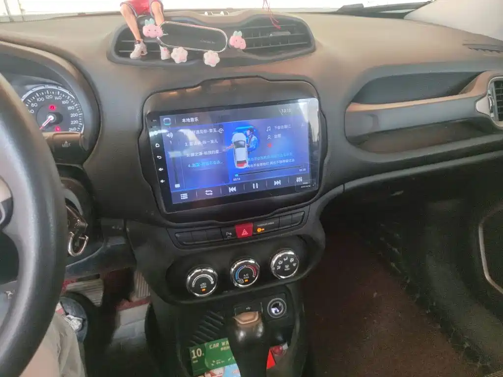 Jeep Renegade — миниатюра 7