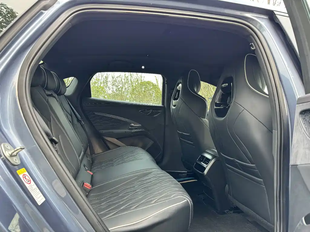 BYD Seal — миниатюра 18
