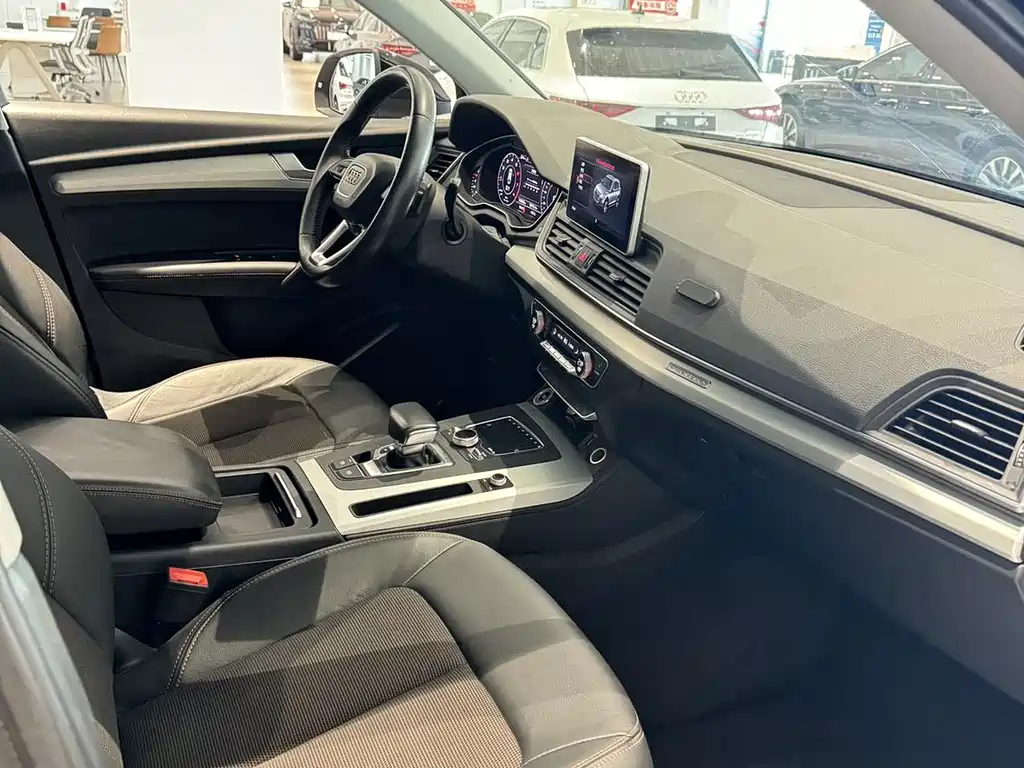 Audi Q5L — миниатюра 7