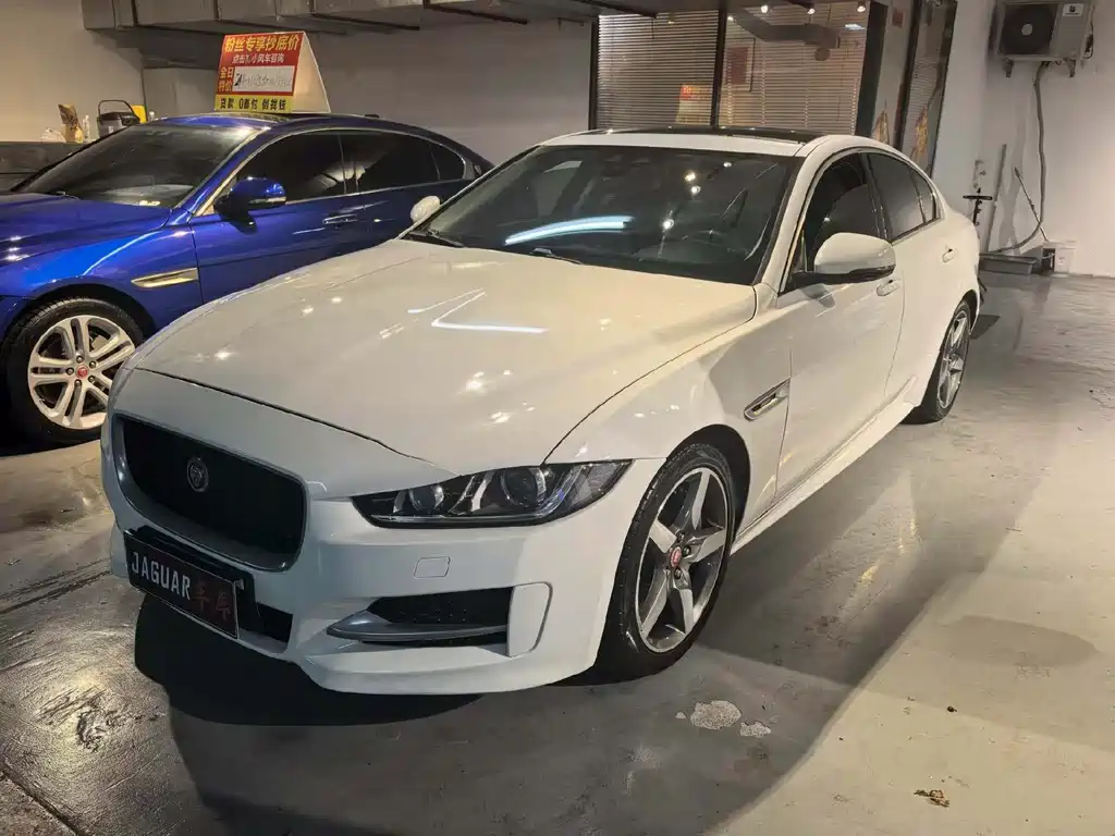 Jaguar XE