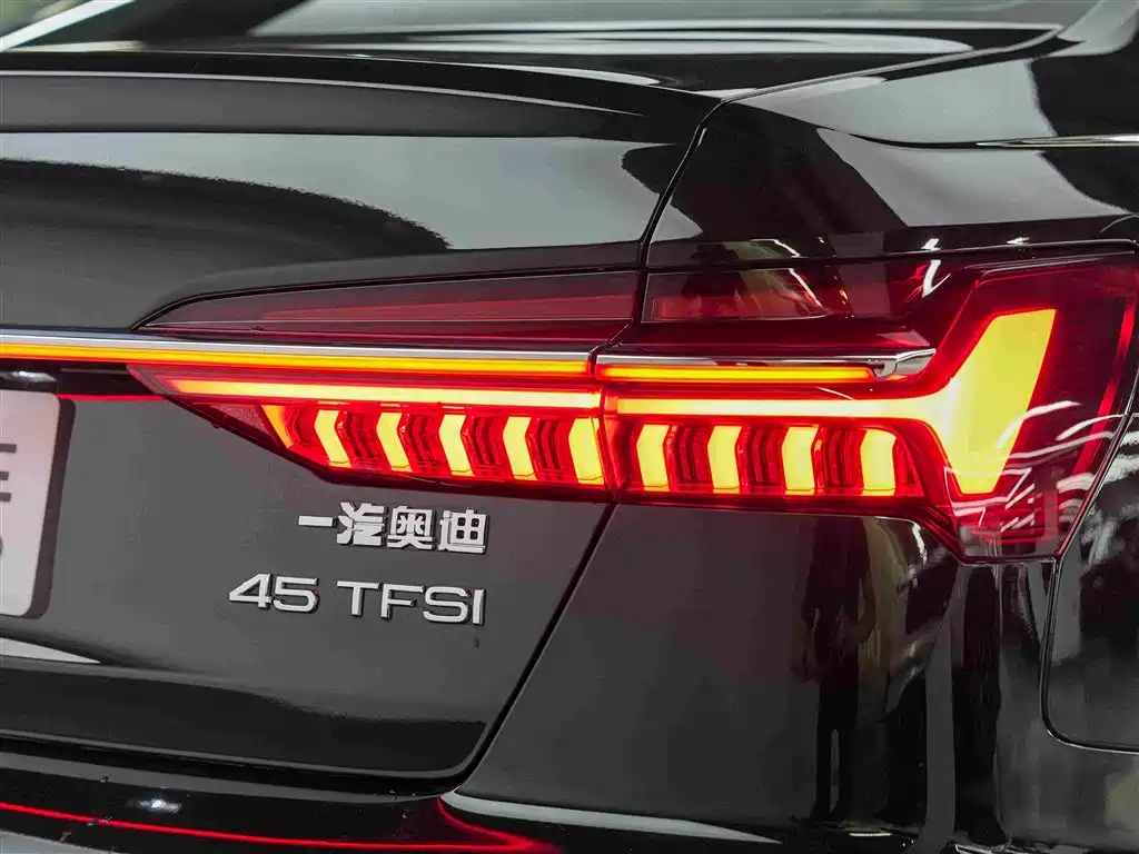 Audi A6L — миниатюра 13