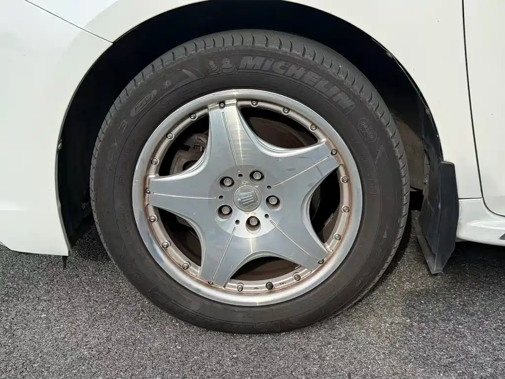 Toyota Sienna — миниатюра 16