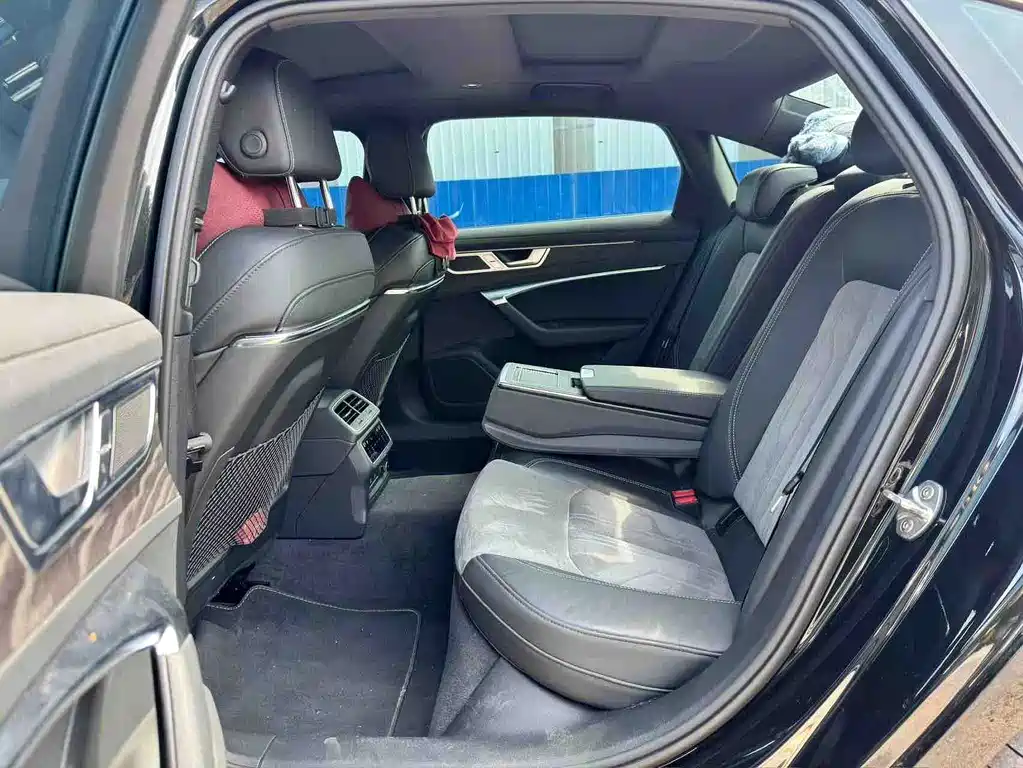 Audi A6L — миниатюра 6