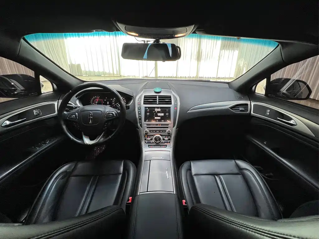 Lincoln MKZ — миниатюра 12