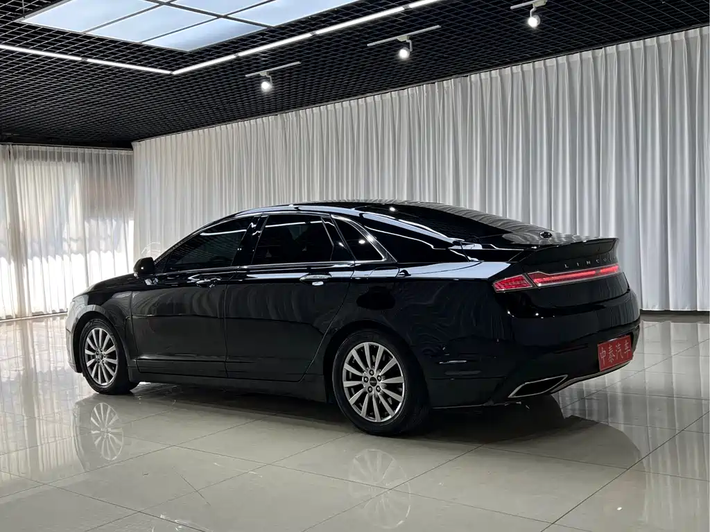 Lincoln MKZ — миниатюра 4