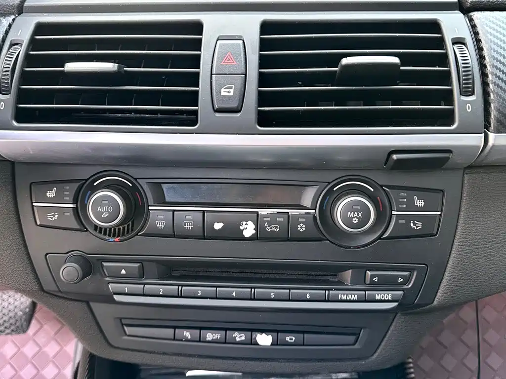 BMW X5 (Import) — миниатюра 17