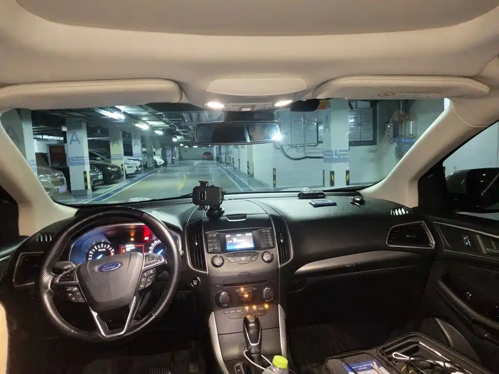 Ford Edge — миниатюра 19