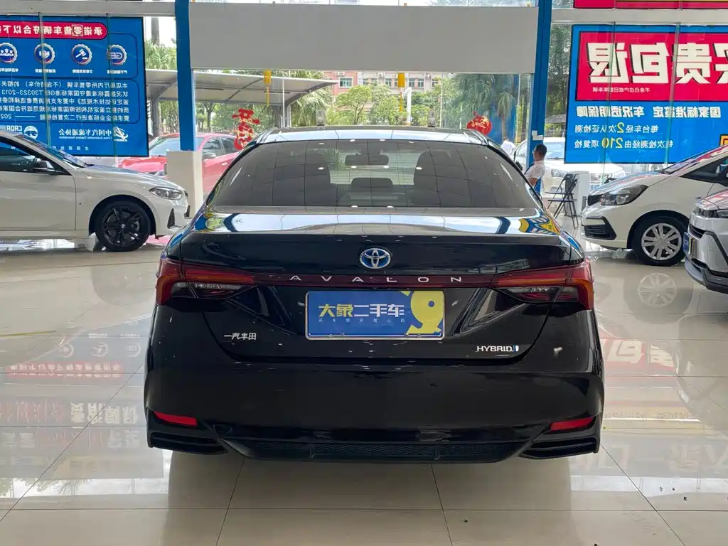Toyota Avalon — миниатюра 12