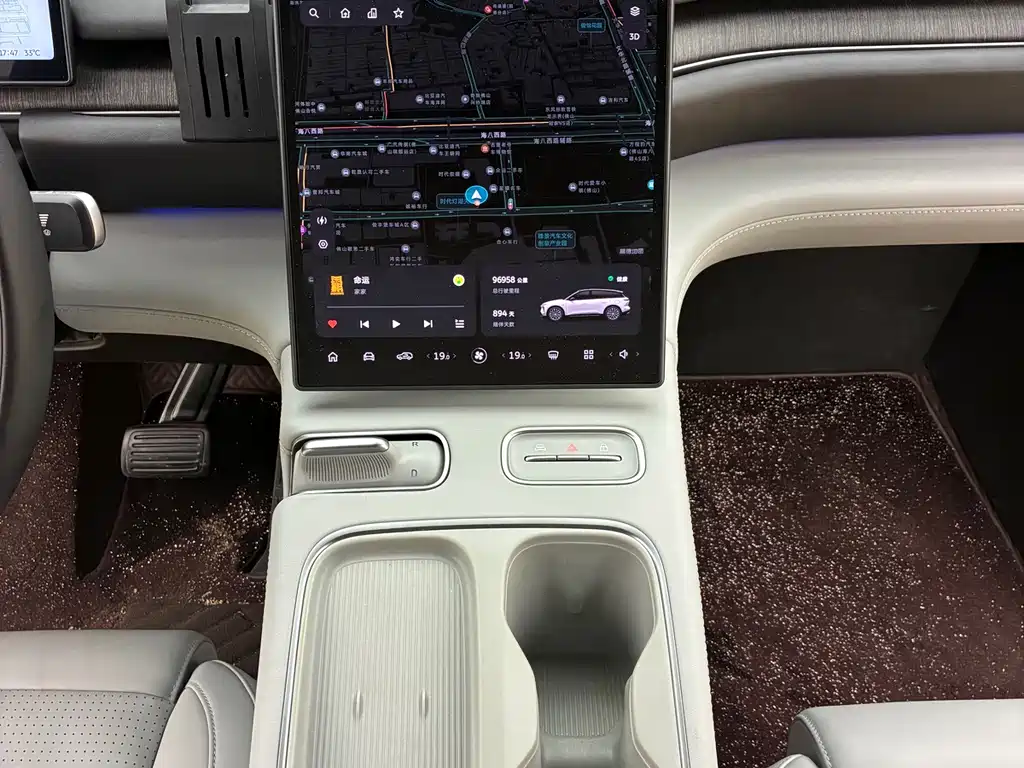 NIO ES6 — миниатюра 15
