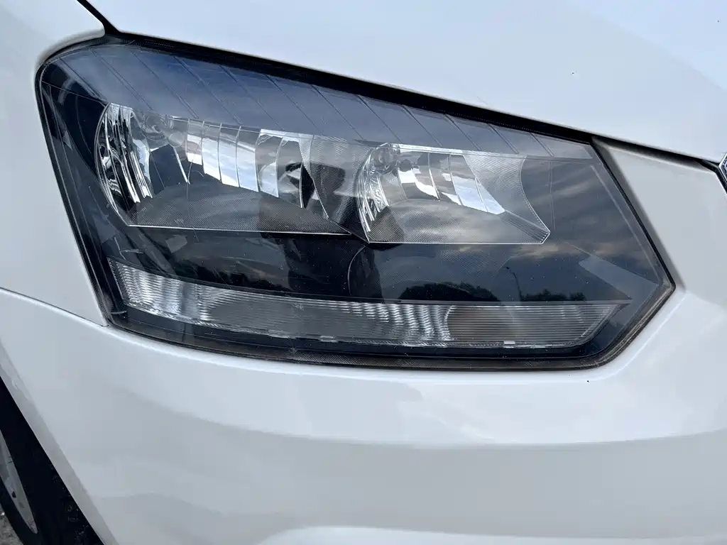 Skoda Yeti — миниатюра 7