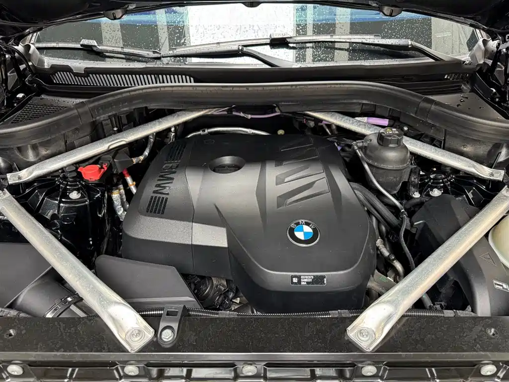 BMW X5 2023 xDrive 30Li Premium M Sport