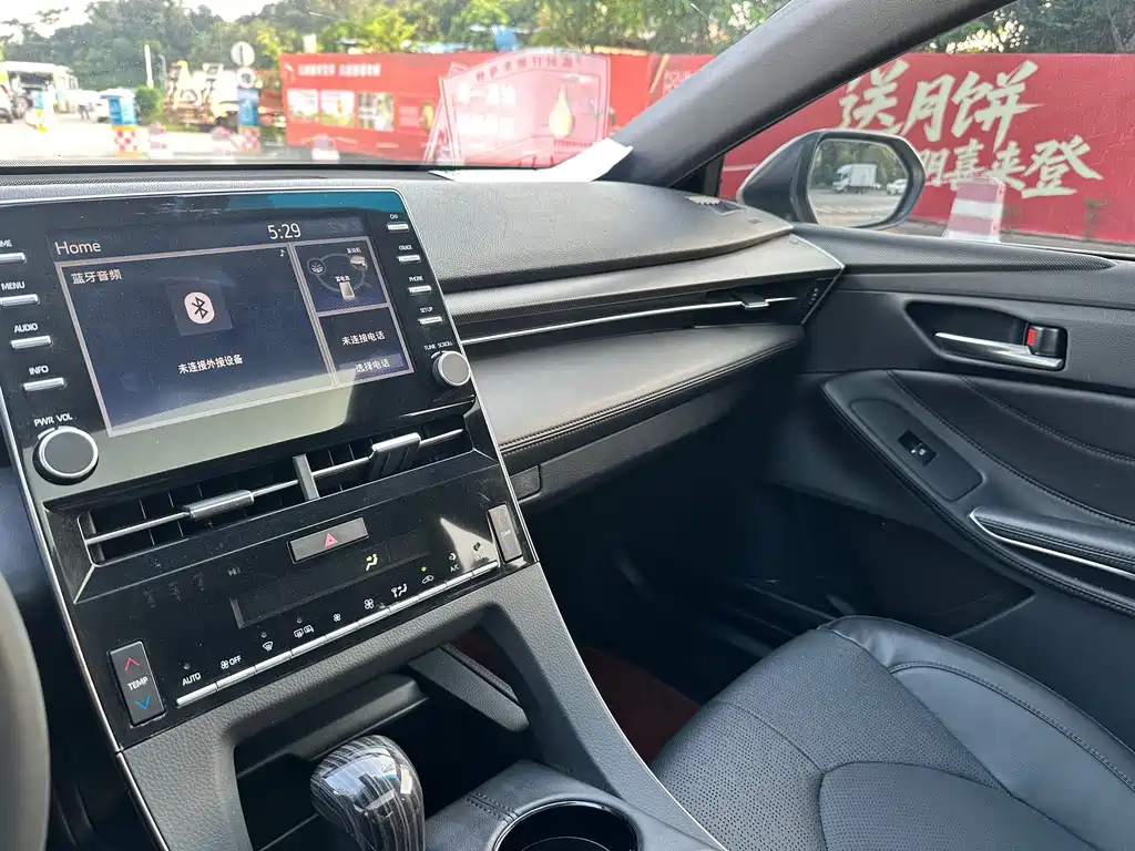 Toyota Avalon — миниатюра 14