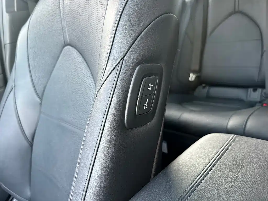 Toyota Avalon — миниатюра 13