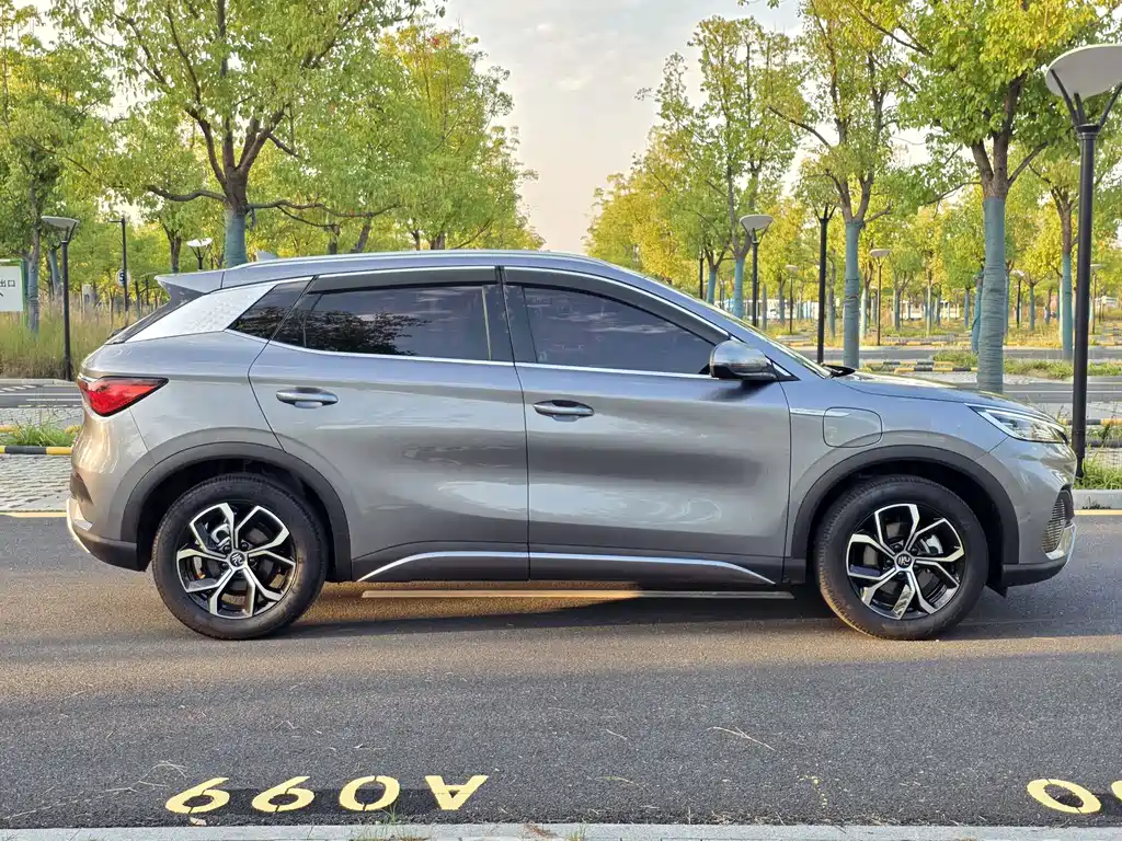 BYD Yuan Plus — миниатюра 8