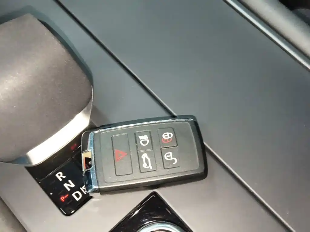 Land Rover Discovery — миниатюра 9