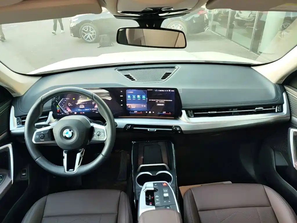 BMW X1 — миниатюра 10