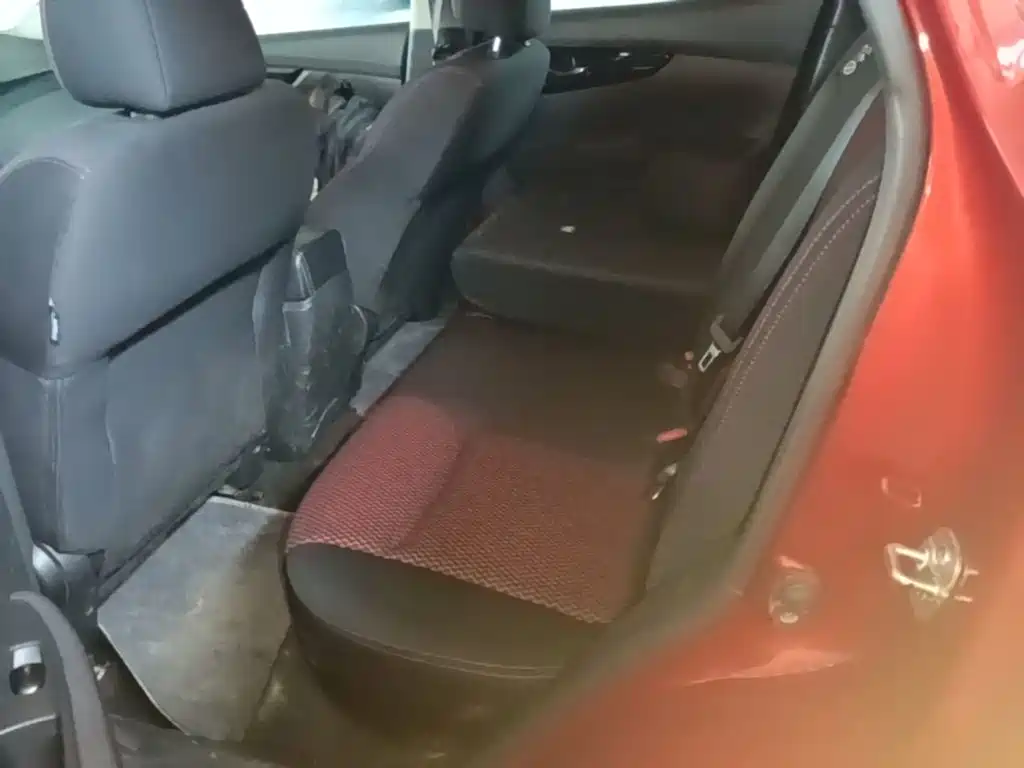 Nissan Qashqai — миниатюра 17