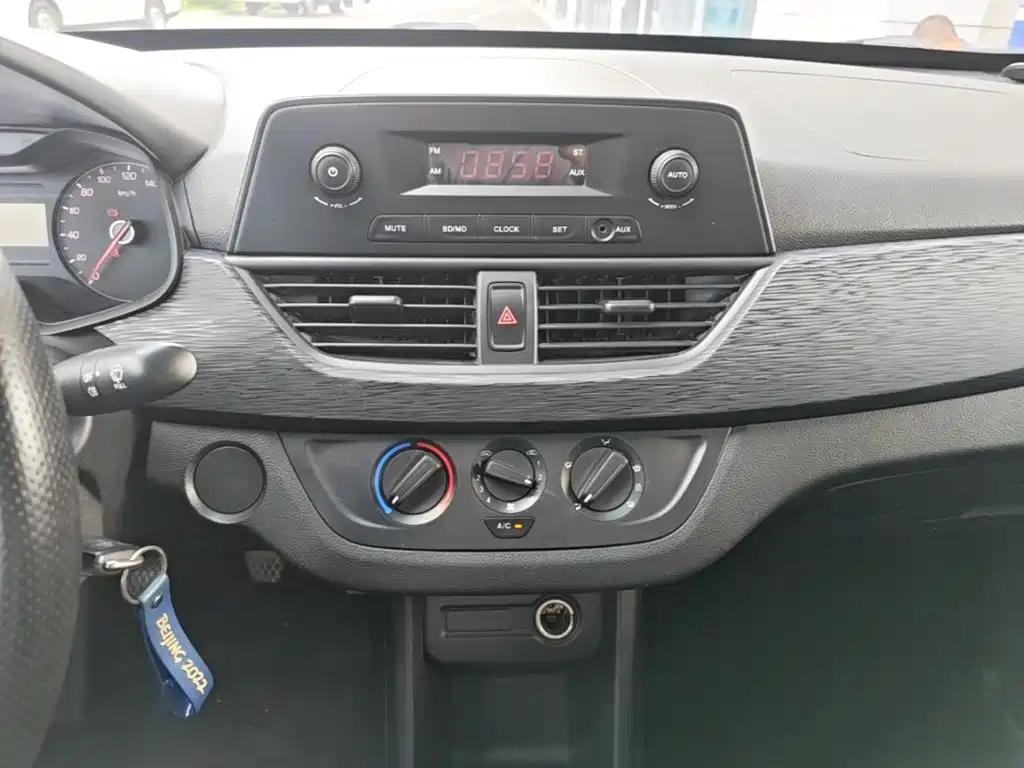 Baojun 310 — миниатюра 13