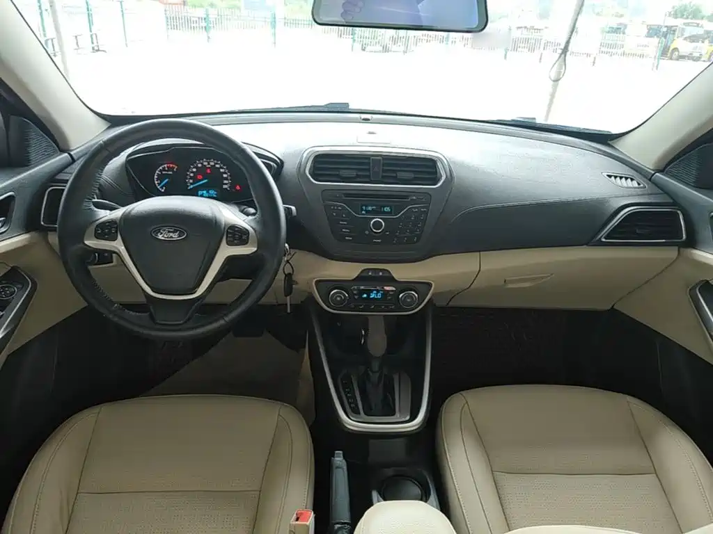 Ford Escort — миниатюра 10