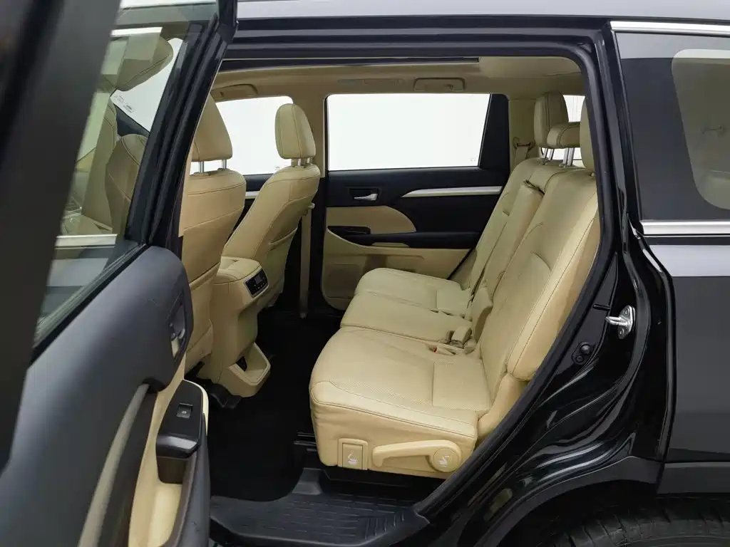 Toyota Highlander — миниатюра 15