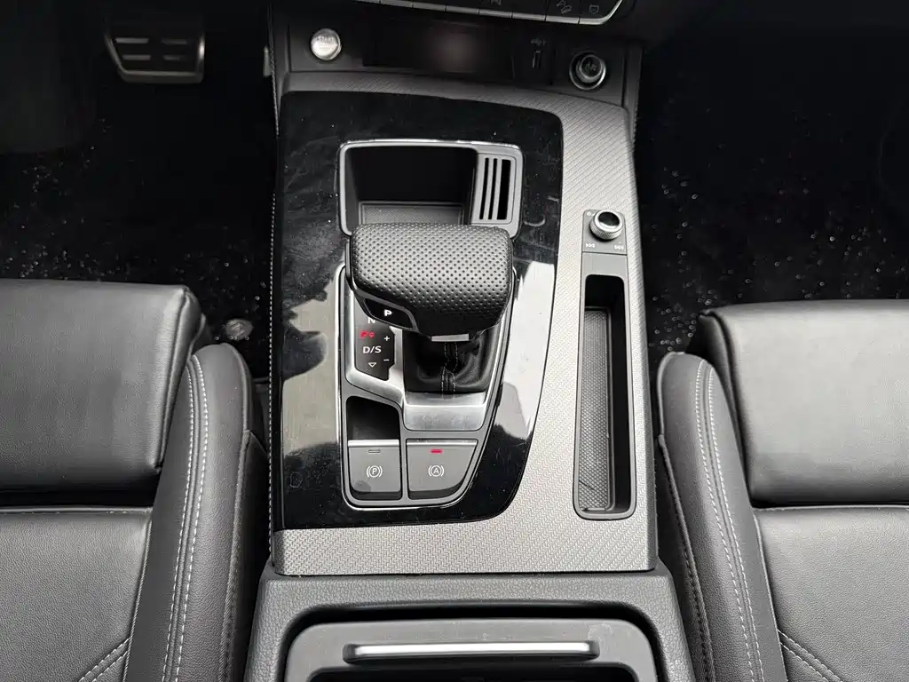 Audi Q5L — миниатюра 12