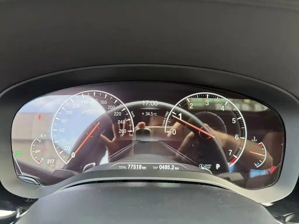 BMW 5 Series — миниатюра 12