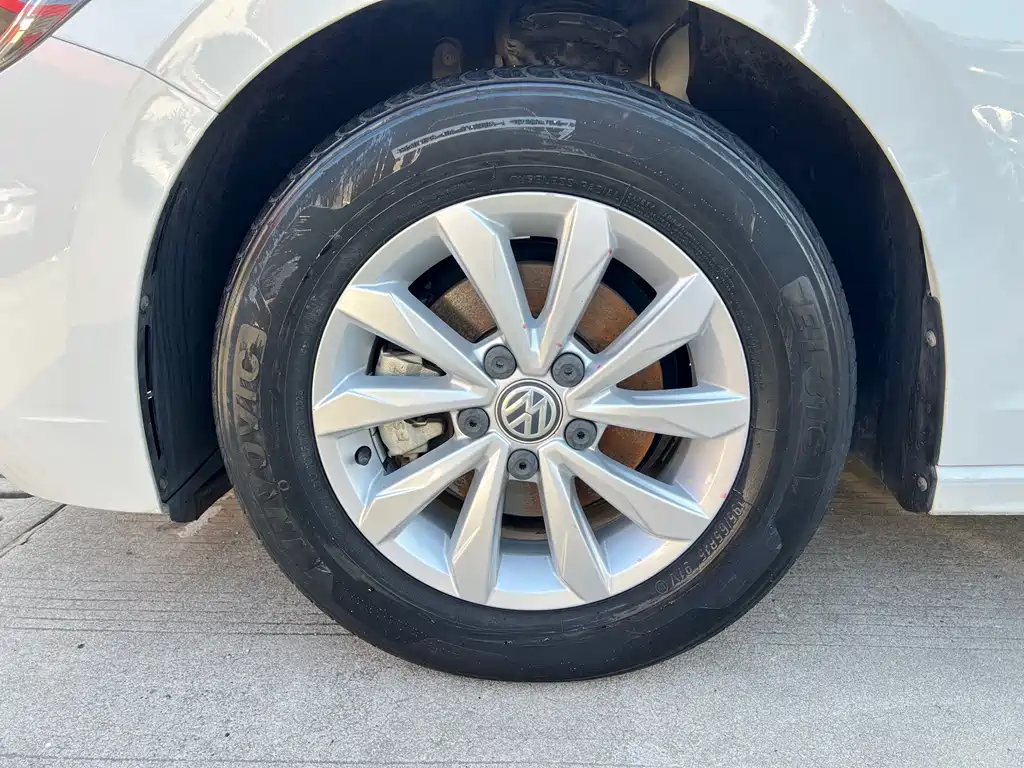 Volkswagen Bora — миниатюра 4
