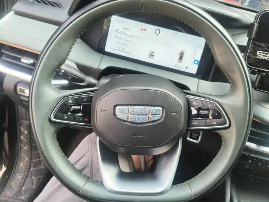 Geely Haoyue L — миниатюра 15