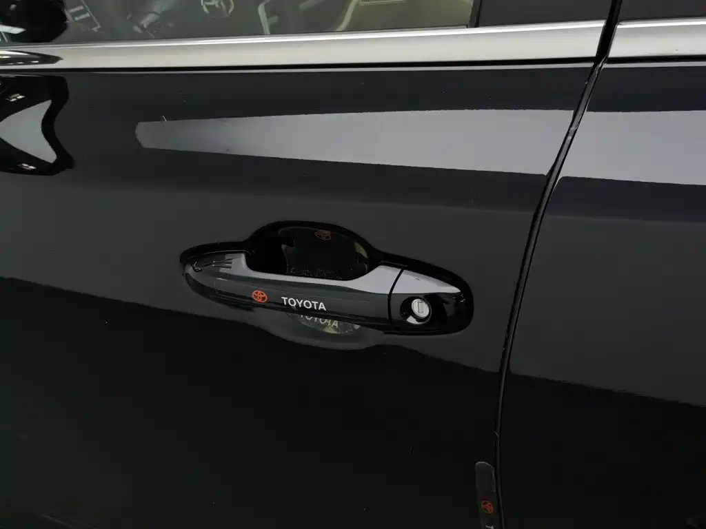Toyota Highlander — миниатюра 18
