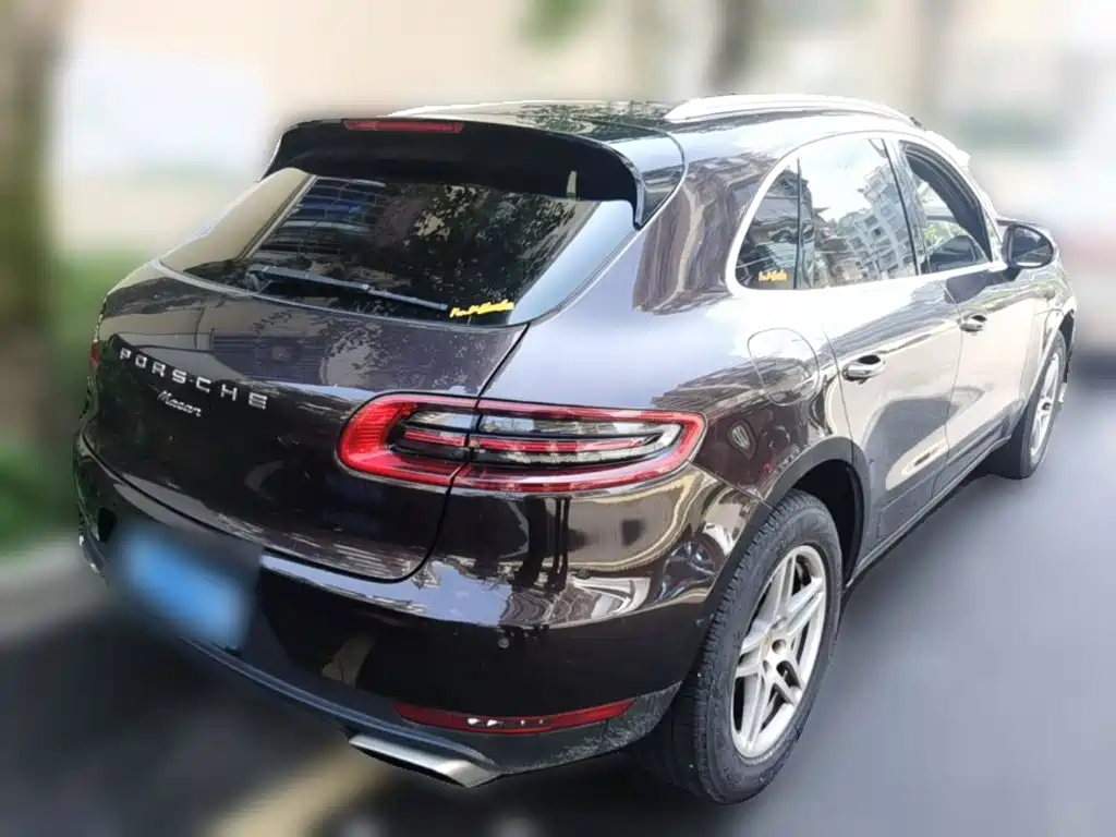 Porsche Macan — миниатюра 10