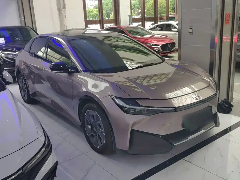 Toyota bZ3 — миниатюра 4