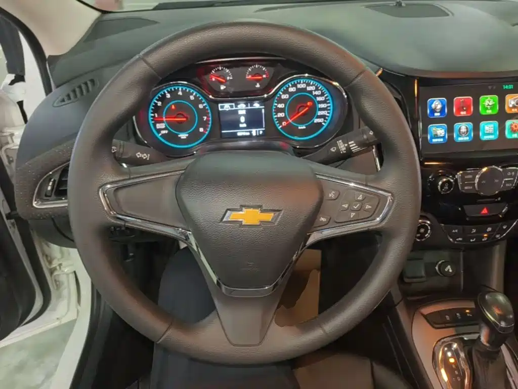 Chevrolet Cruze — миниатюра 11