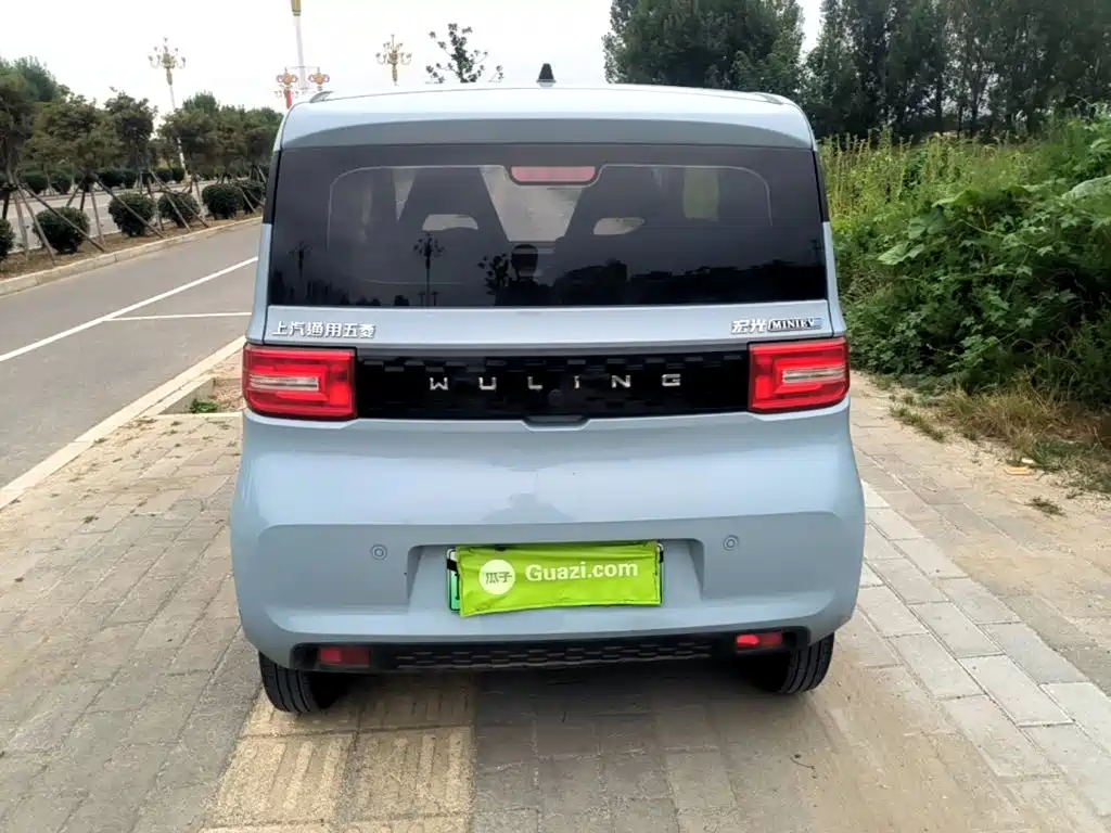 Wuling MINIEV — миниатюра 6