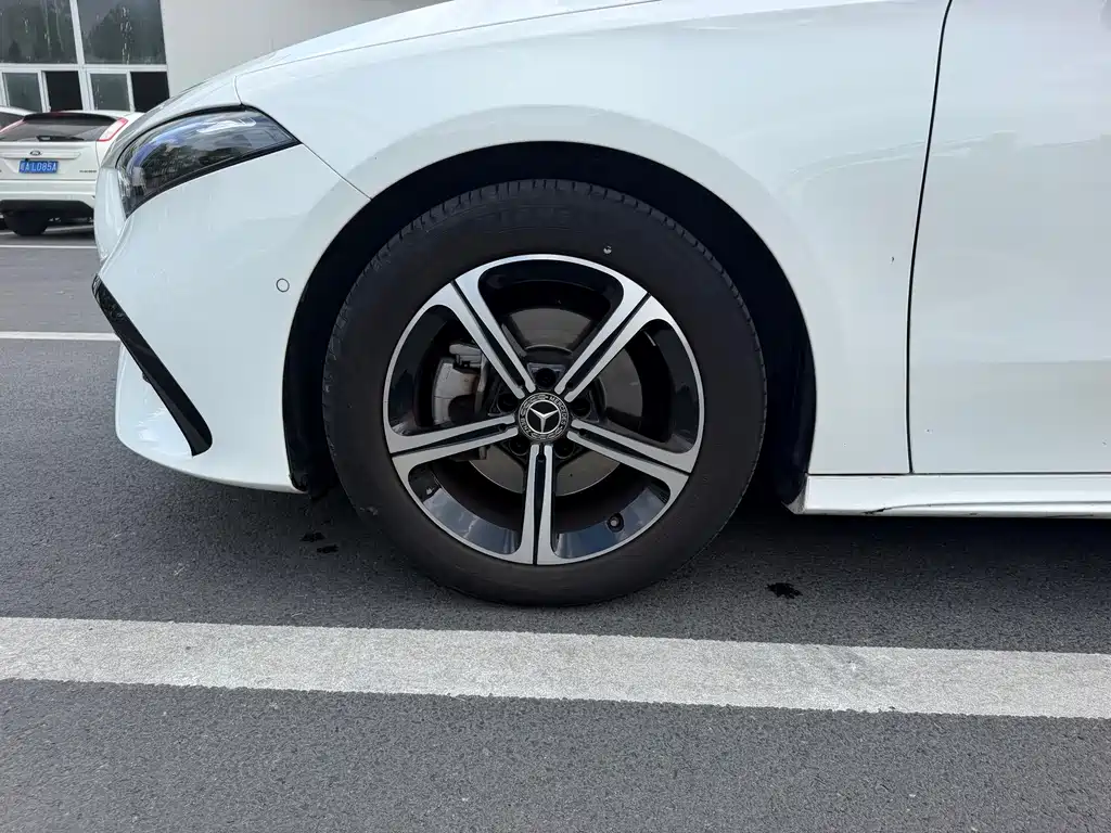 Mercedes-Benz A-Class — миниатюра 9