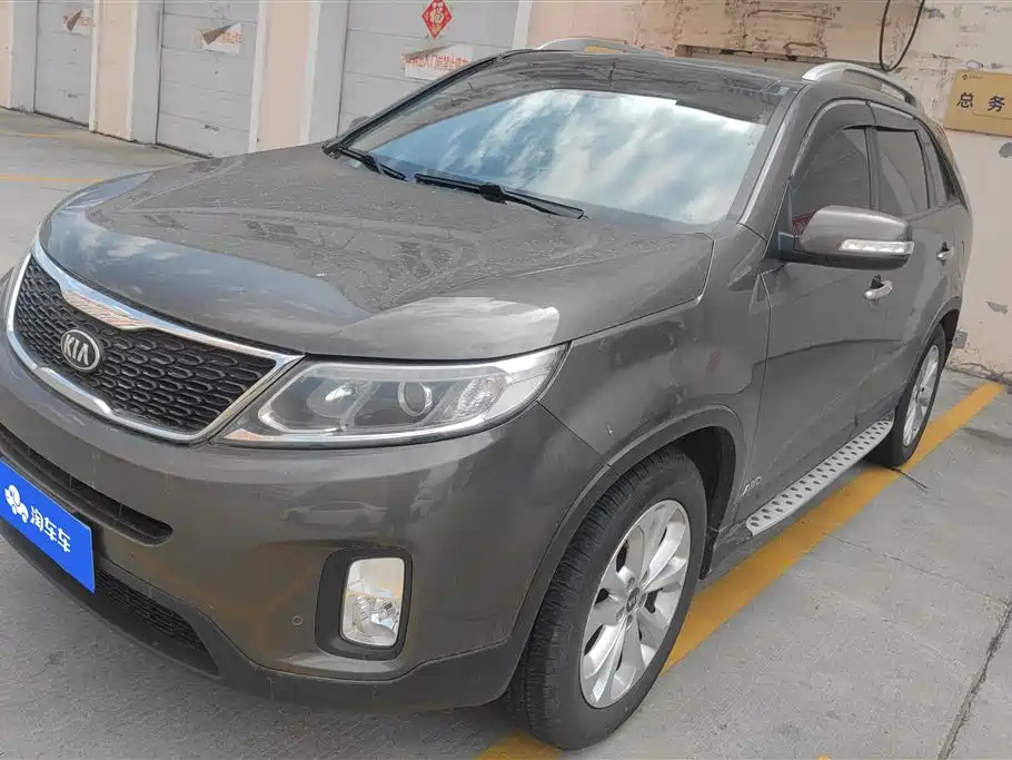 Купить Kia Sorento