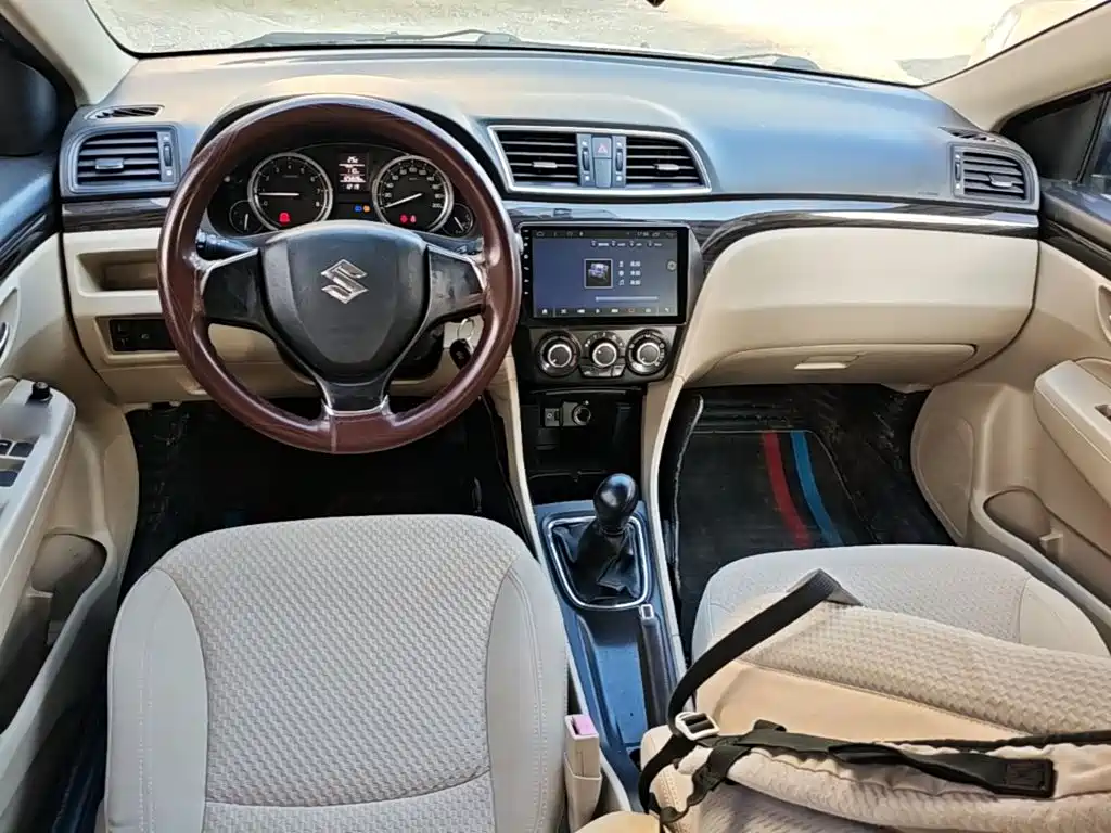Suzuki Alivio — миниатюра 10