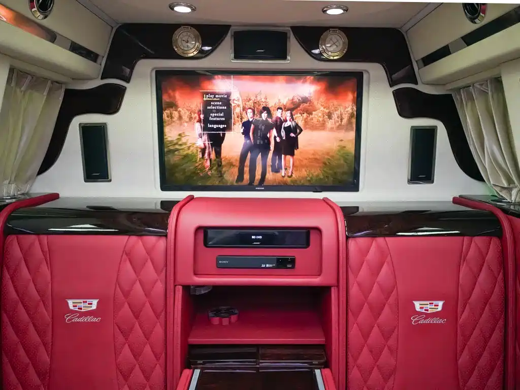 Cadillac Escalade — миниатюра 26