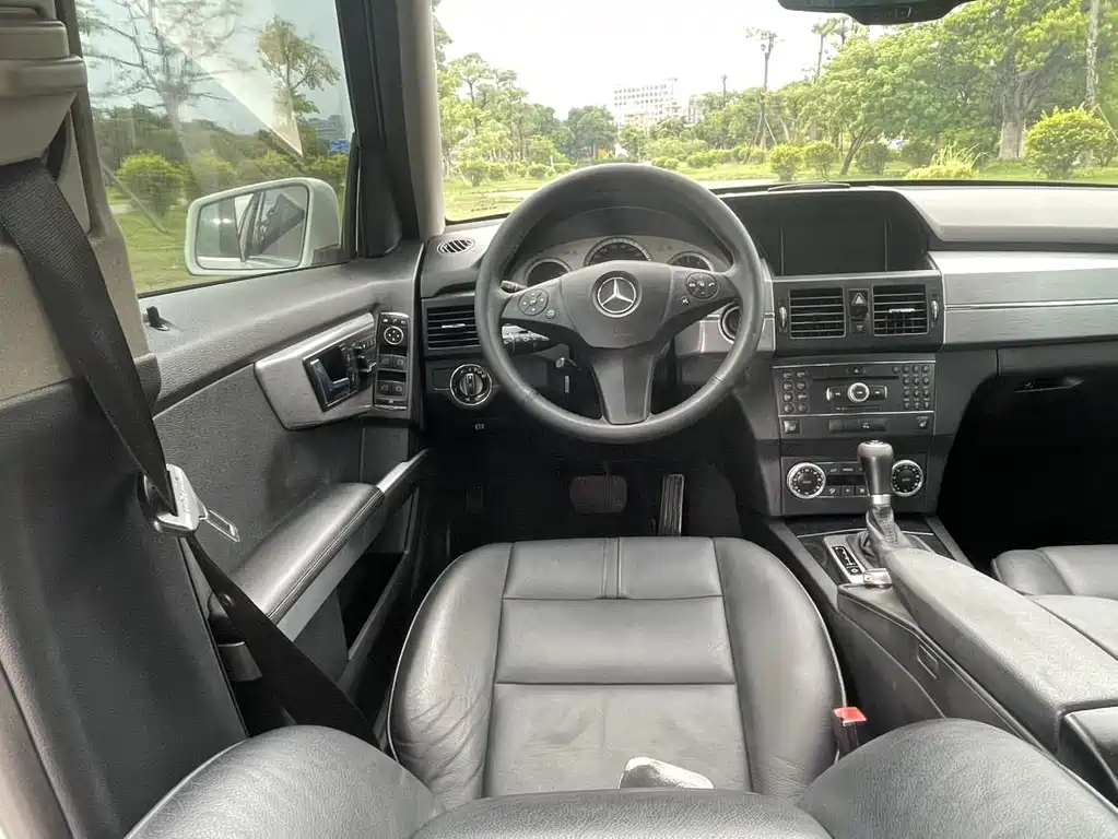 Mercedes-Benz GLK-Class (Import) — миниатюра 16