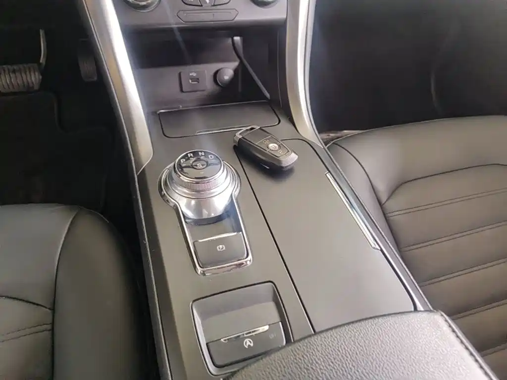 Ford Mondeo — миниатюра 14